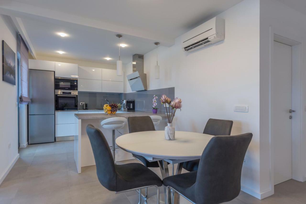Villa Vid Apartments - Makarska Exklusiv Buitenkant foto