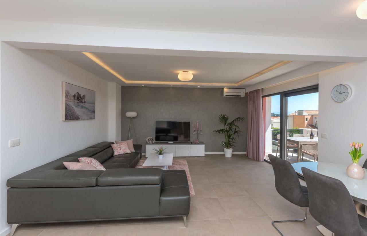 Villa Vid Apartments - Makarska Exklusiv Buitenkant foto